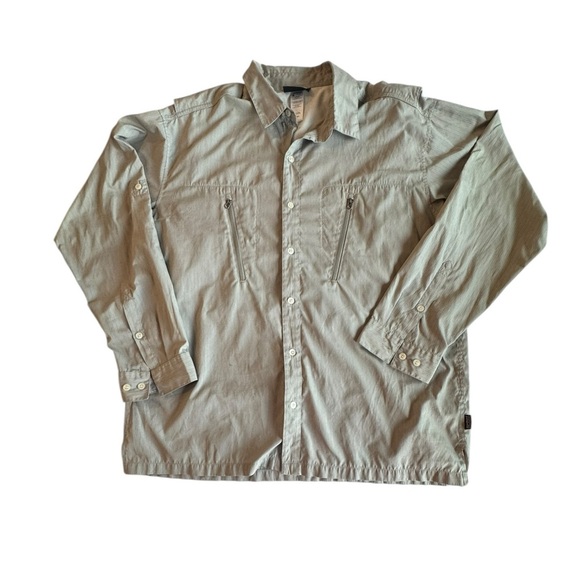 Patagonia Mens L Button-Up Shirt Gray Striped Outdoor Hiking Vented Back F113 - Picture 1 of 10